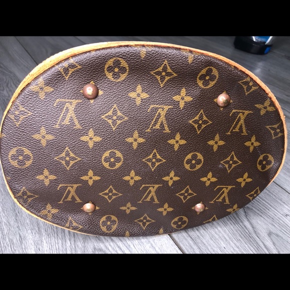 Authentic Louis Vuitton Large Bucket Bag - Vintage - Picture 2 of 5